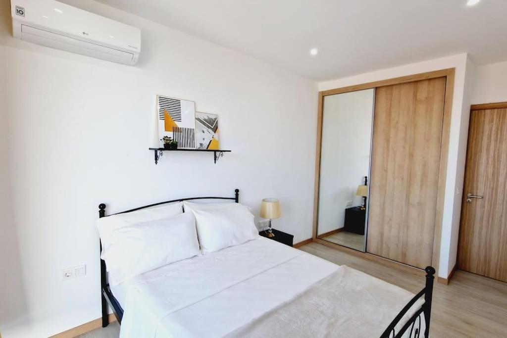 Apartamento Encantador Com Piscina E Vista Mar Apartment Praia Luaran gambar